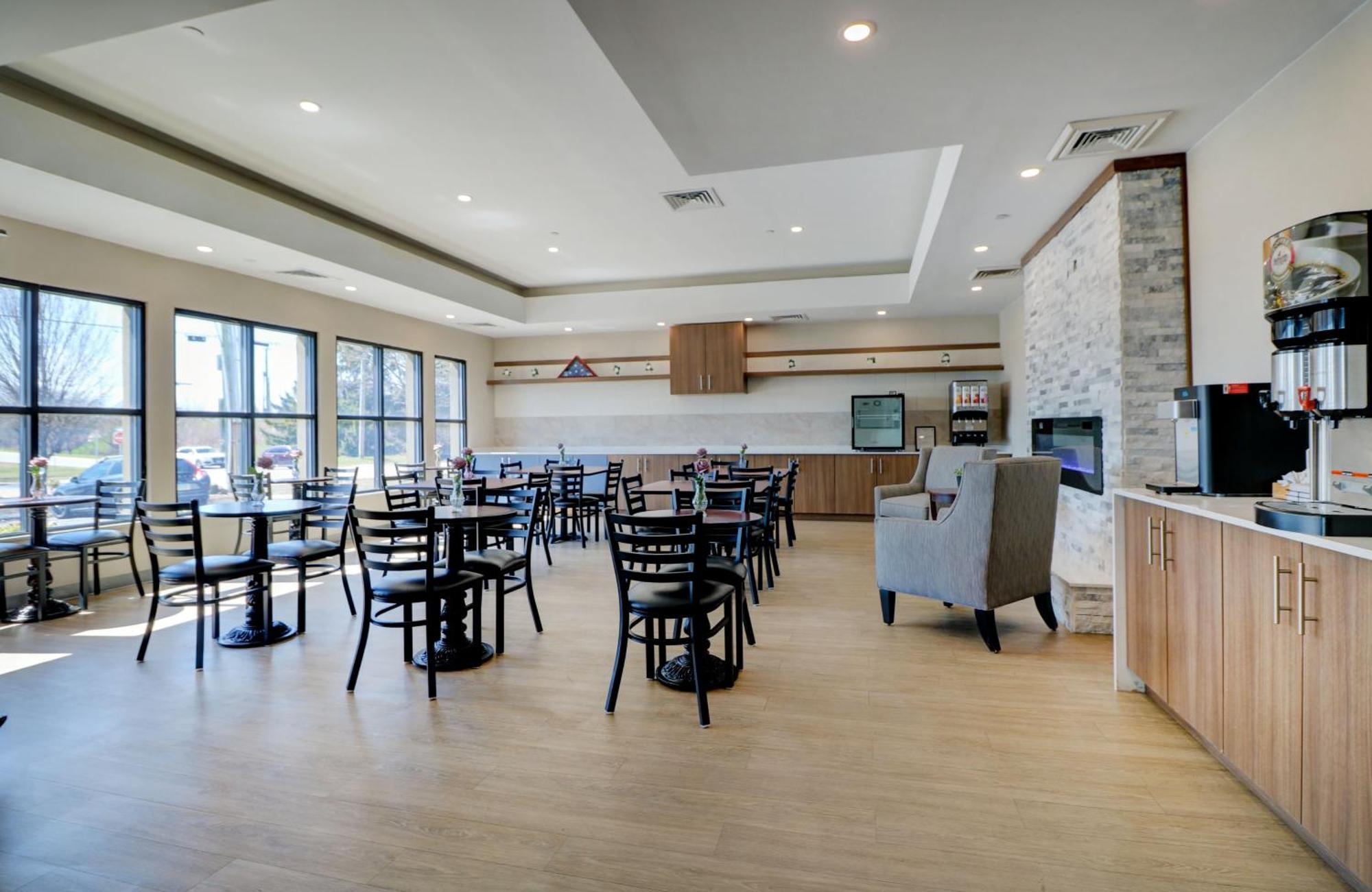 Anchorage Inn And Suites Portsmouth Bagian luar foto