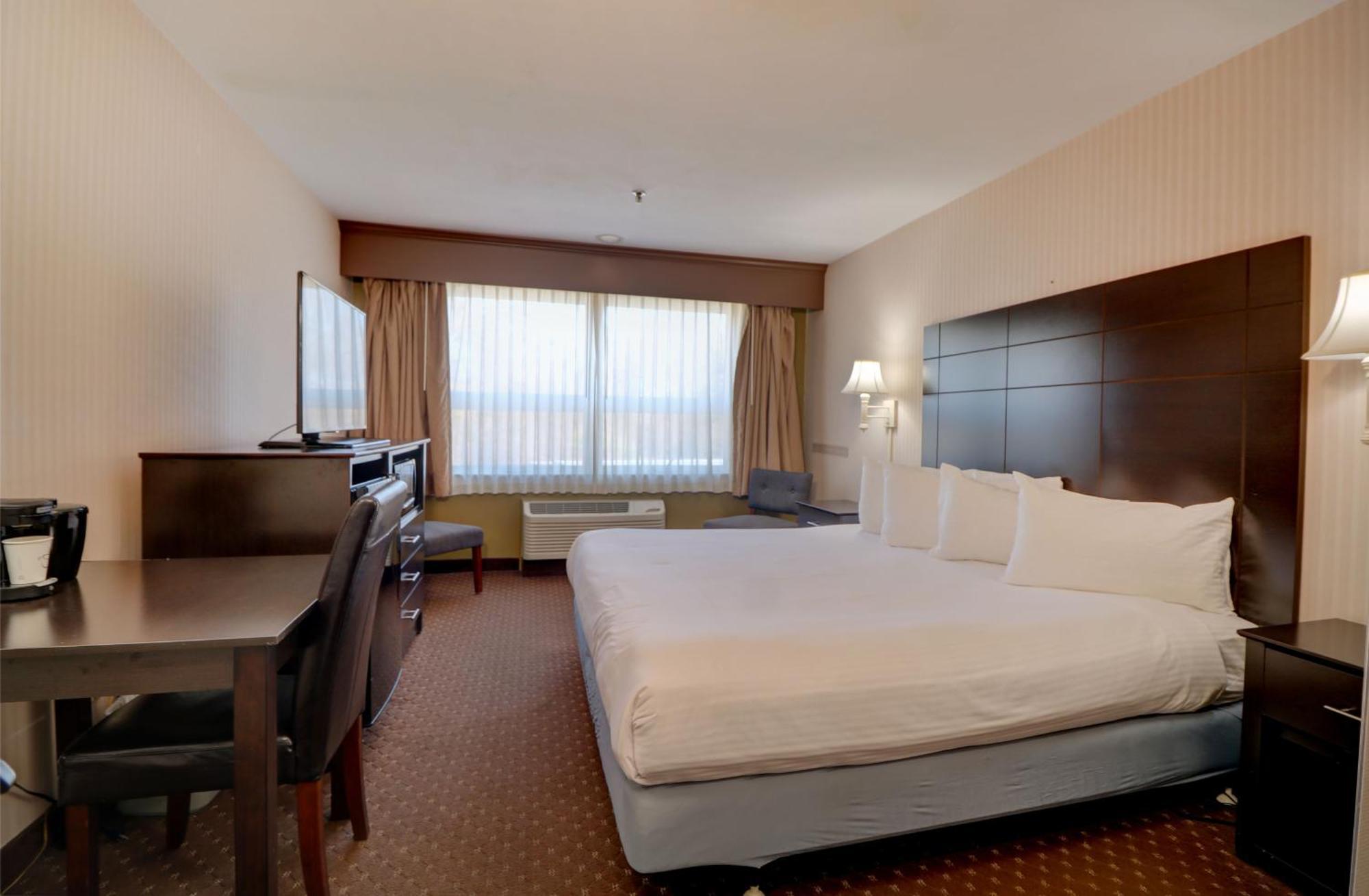 Anchorage Inn And Suites Portsmouth Bagian luar foto
